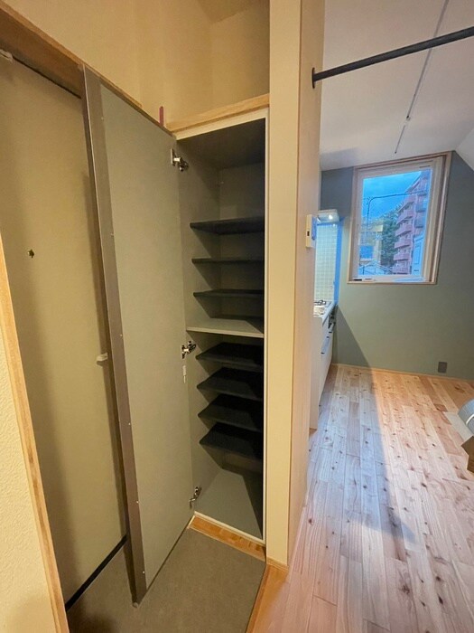 物件内観写真12　(靴箱)