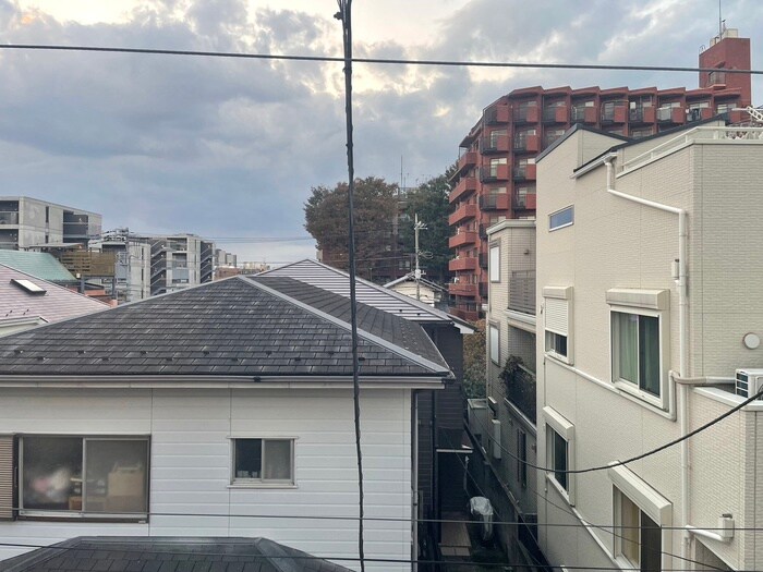 物件内観写真17　(室内からの展望)