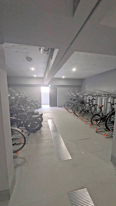 物件外観写真5　(駐輪場)