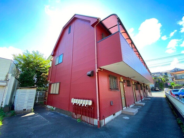 物件外観写真3　(エントランス部分)