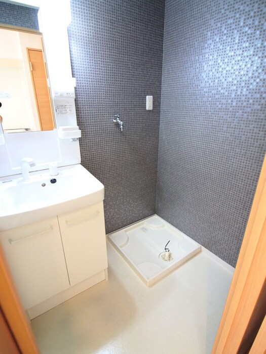 物件内観写真15　(洗濯機置場)