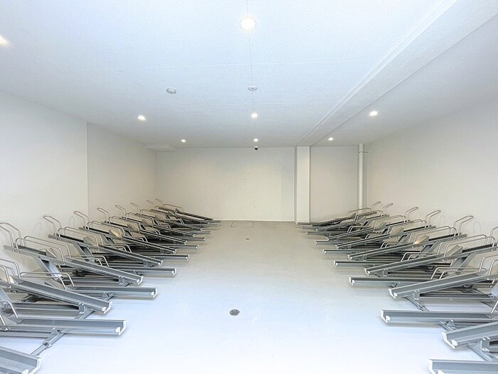 物件外観写真5　(駐輪場)