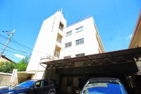 加山マンション外観写真