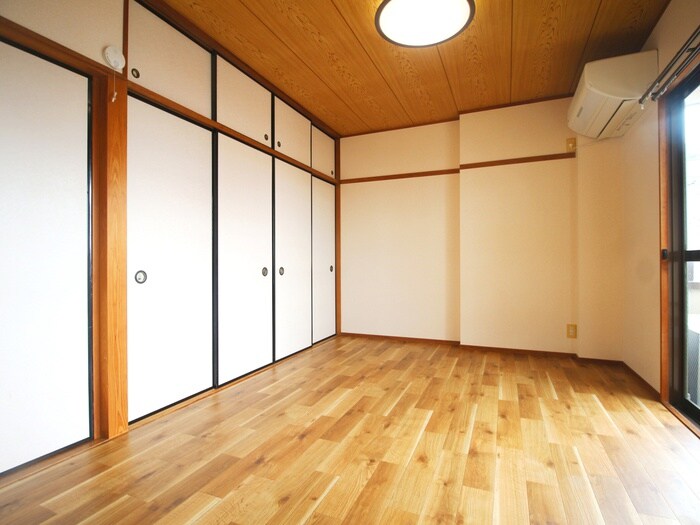 物件内観写真9　(居室)