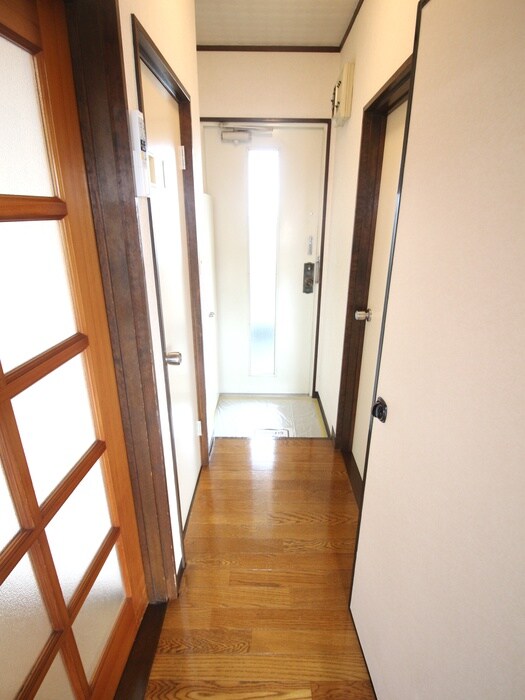 物件内観写真12　(廊下)