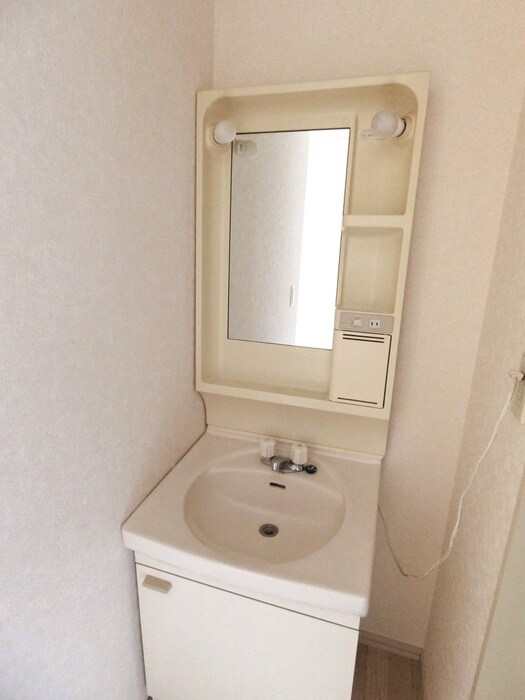 物件内観写真8　(洗面)