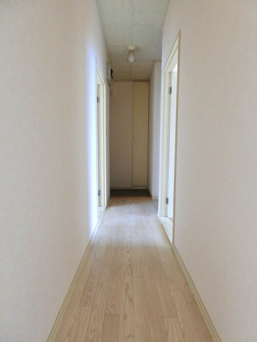 物件内観写真16　(玄関)