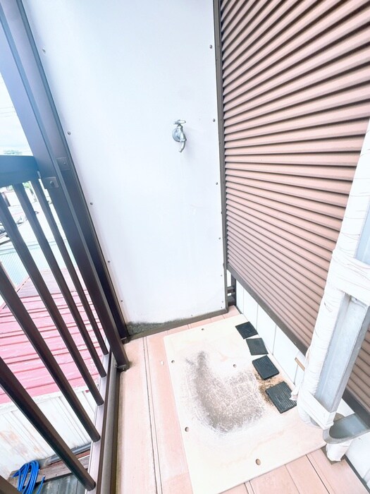 物件内観写真16　(洗濯機置場)