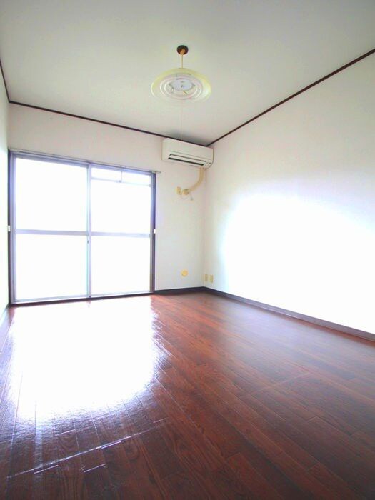 物件内観写真6　(居室)