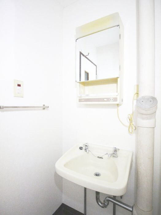 物件内観写真13　(洗面)