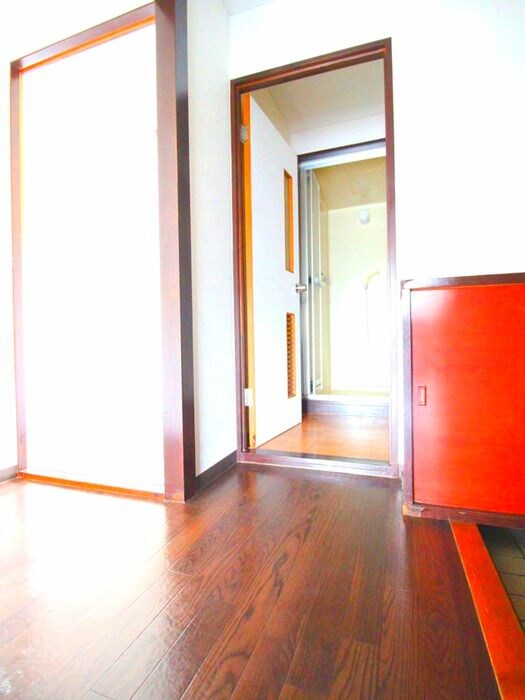 物件内観写真18　(廊下)