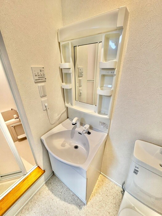 物件内観写真11　(洗面)