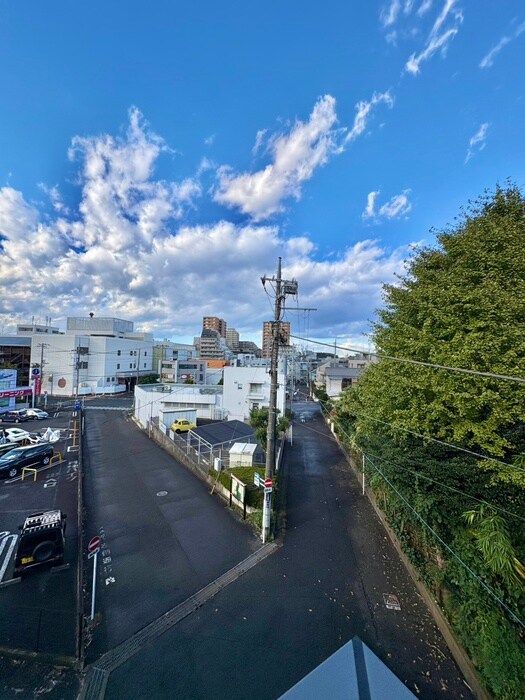 物件内観写真13　(室内からの展望)