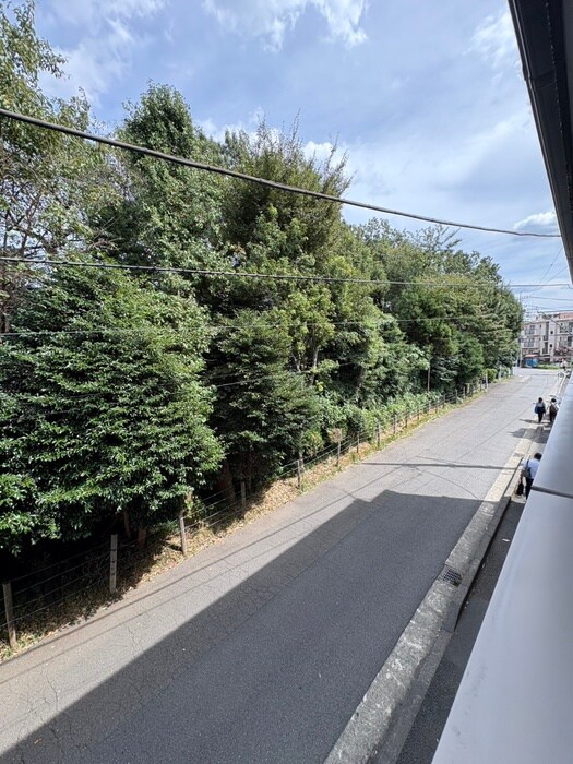 物件内観写真14　(室内からの展望)