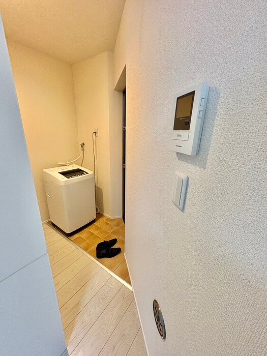 物件内観写真16　(廊下)