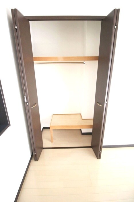 物件内観写真16　(収納)