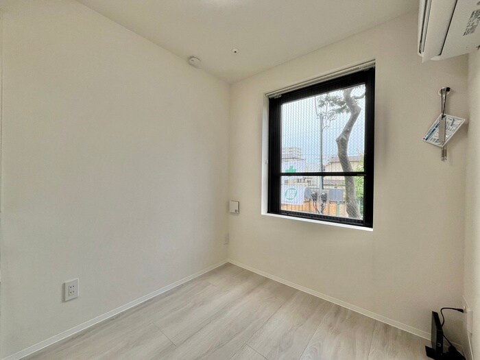 物件内観写真9　(居室)