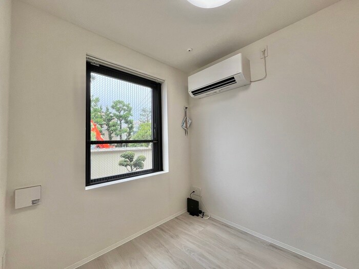 物件内観写真12　(居室)