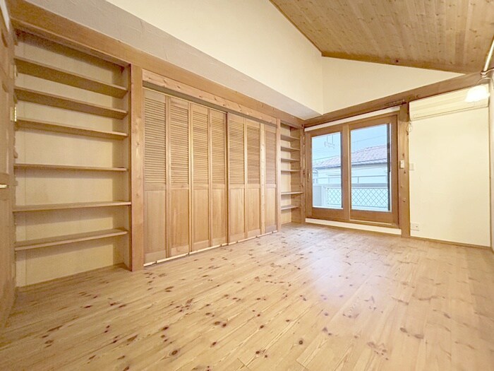 上水新町3丁目戸建の居室