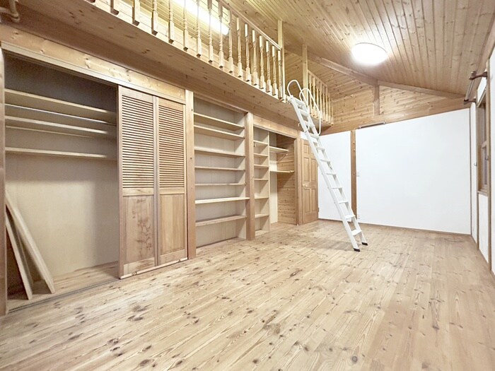 上水新町3丁目戸建の居室