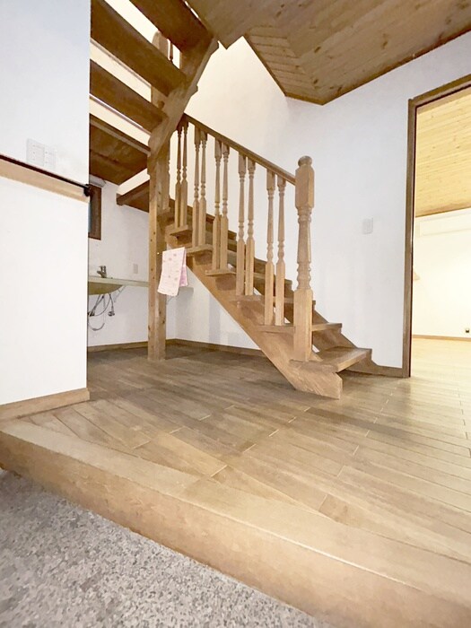 物件内観写真21　(玄関)