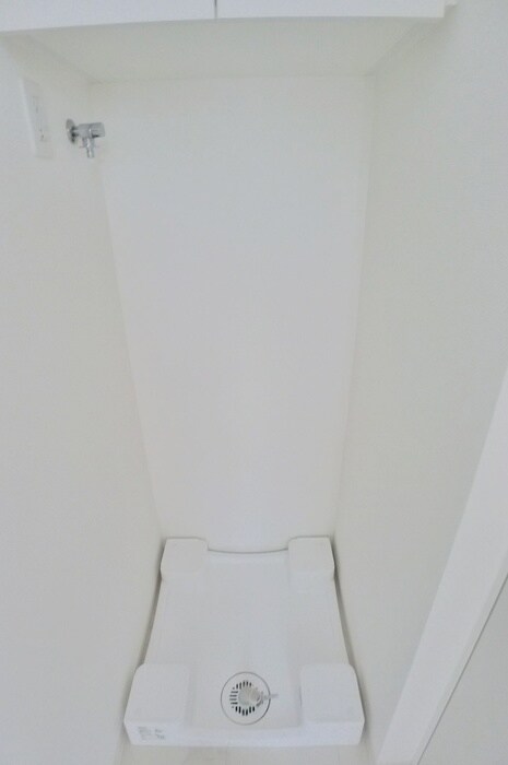 物件内観写真12　(洗濯機置場)