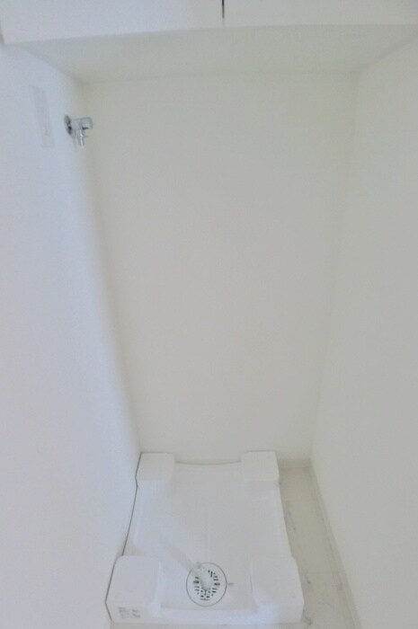 物件内観写真12　(洗濯機置場)