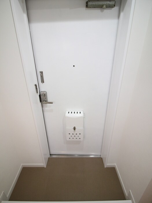 物件内観写真10　(玄関)