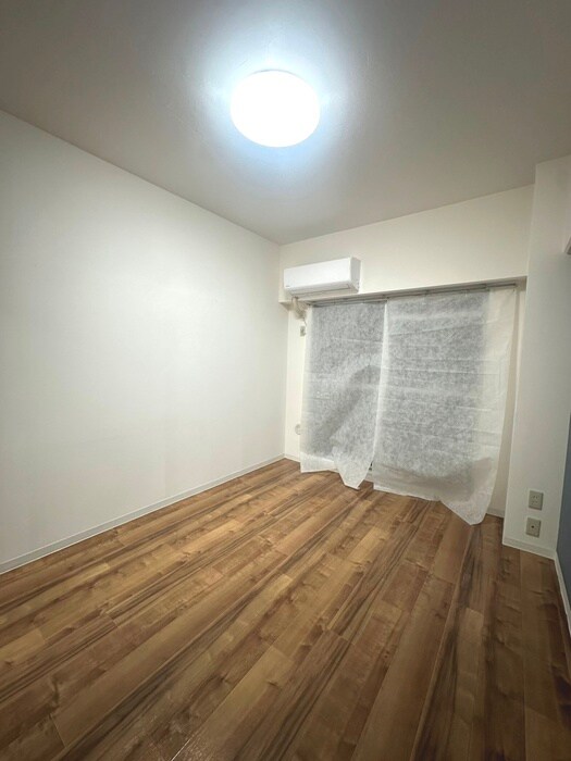 物件内観写真13　(居室)