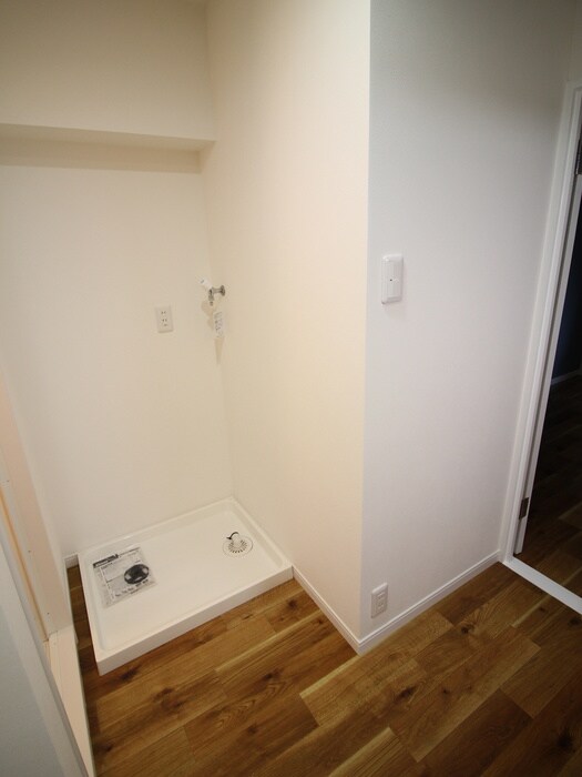 物件内観写真15　(洗濯機置場)