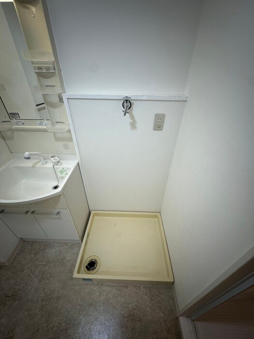 物件内観写真19　(洗濯機置場)