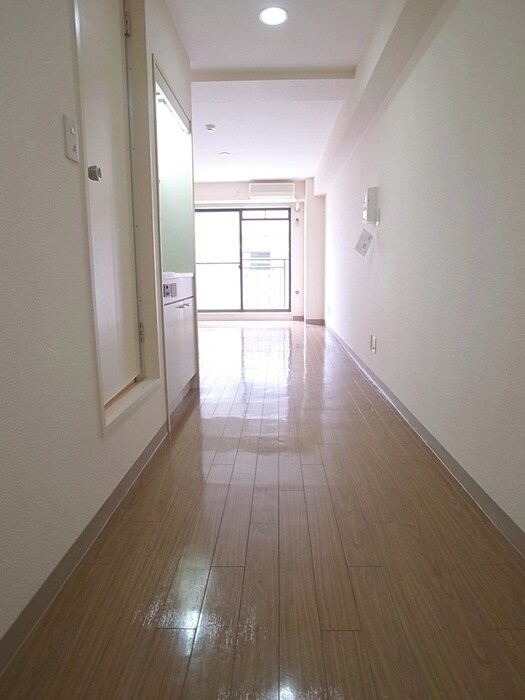 物件内観写真14　(廊下)