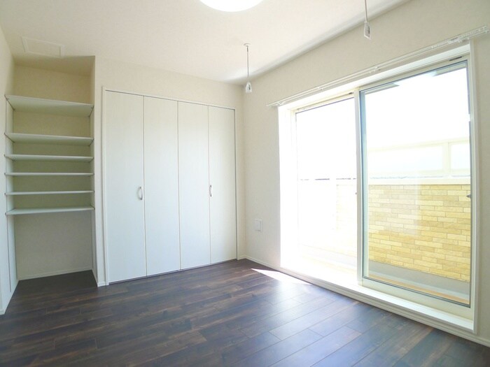 物件内観写真9　(居室)