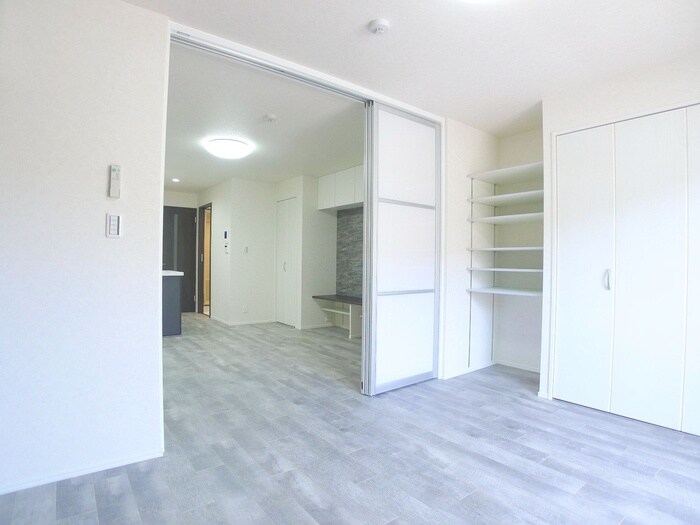 物件内観写真10　(居室)