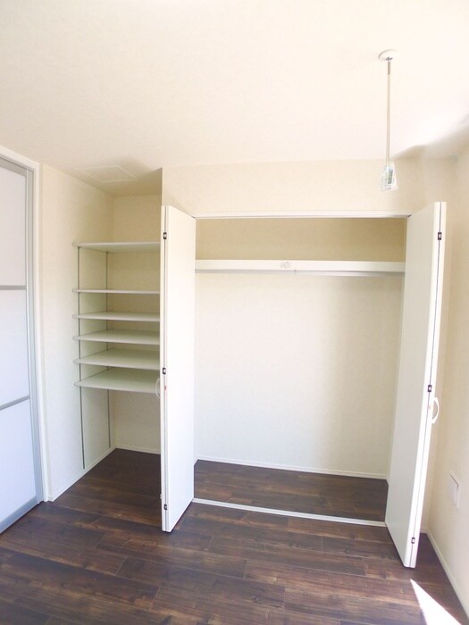 物件内観写真11　(収納)