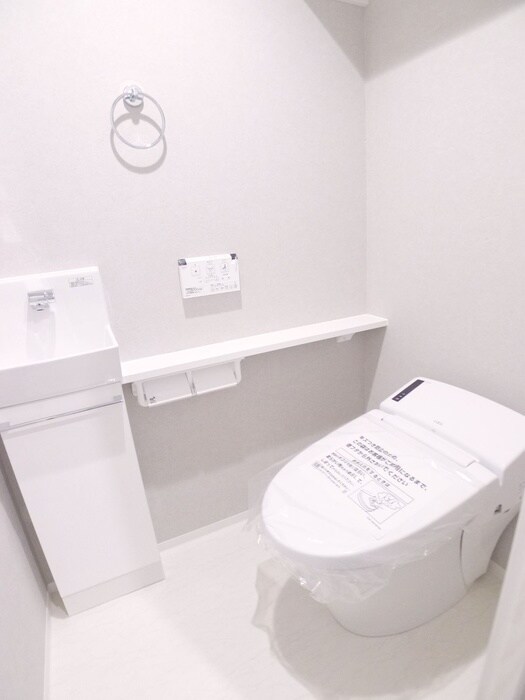 物件内観写真15　(トイレ)