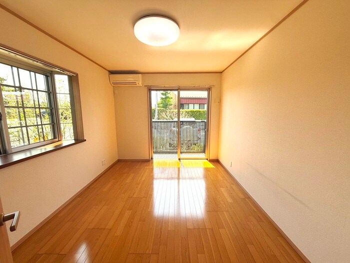 物件内観写真8　(居室)