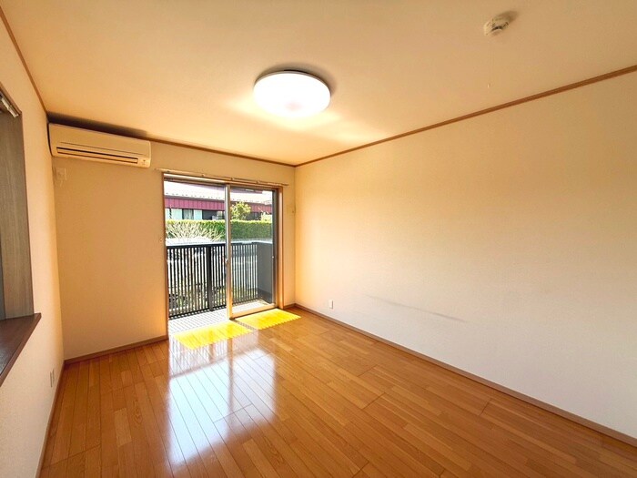 物件内観写真9　(居室)