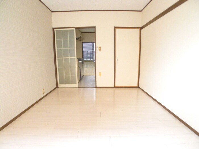 物件内観写真9　(居室)