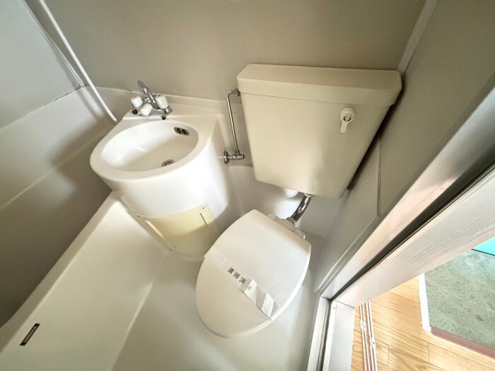 物件内観写真14　(トイレ)