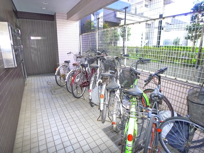 物件外観写真5　(駐輪場)