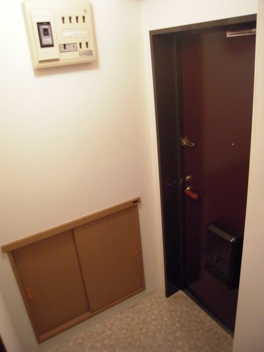 物件内観写真15　(玄関)