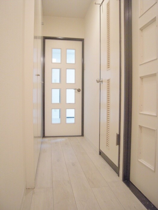 物件内観写真16　(廊下)