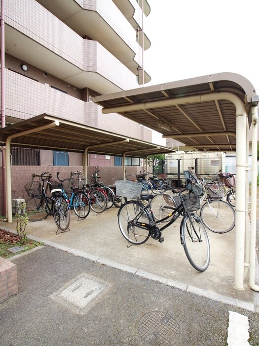 物件外観写真6　(駐輪場)