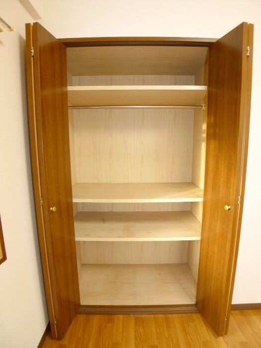 物件内観写真18　(収納)