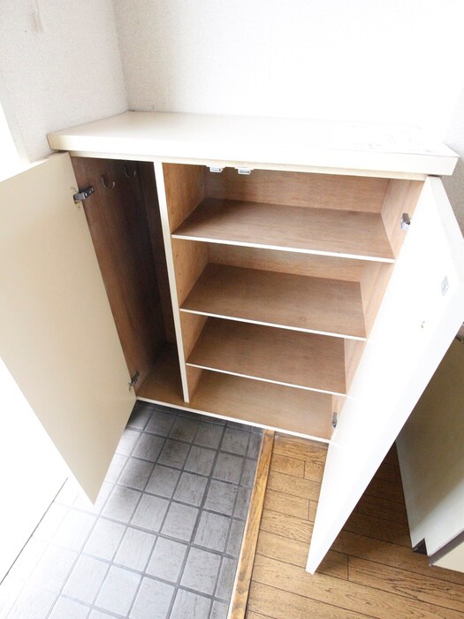 物件内観写真17　(靴箱)