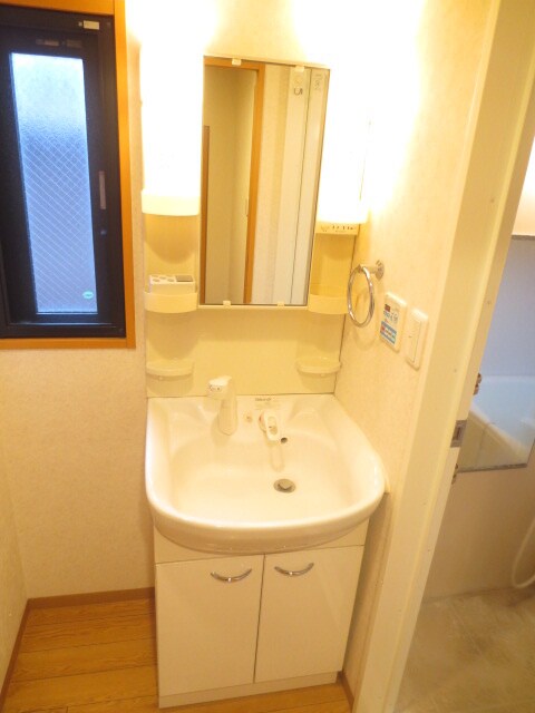 物件内観写真12　(洗面)