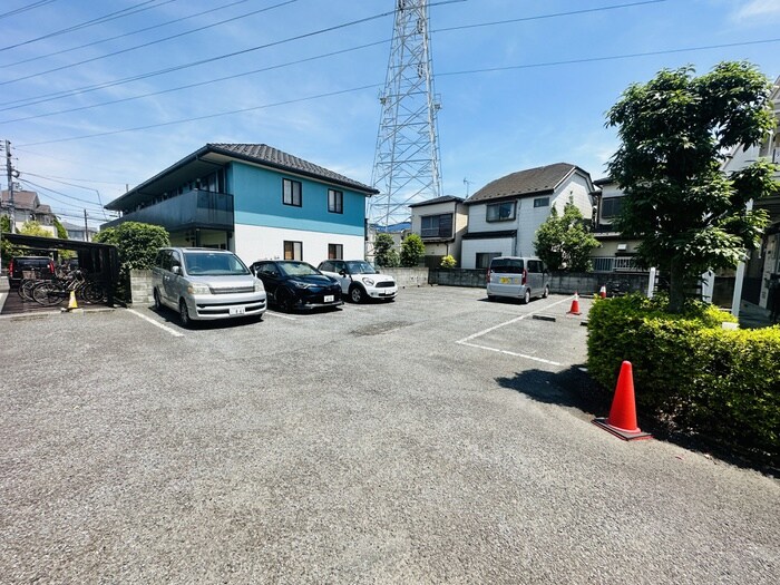 ツインコ－ト壱番館の駐車場