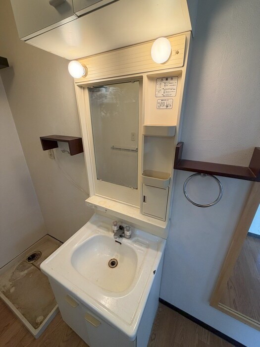 物件内観写真10　(洗面)