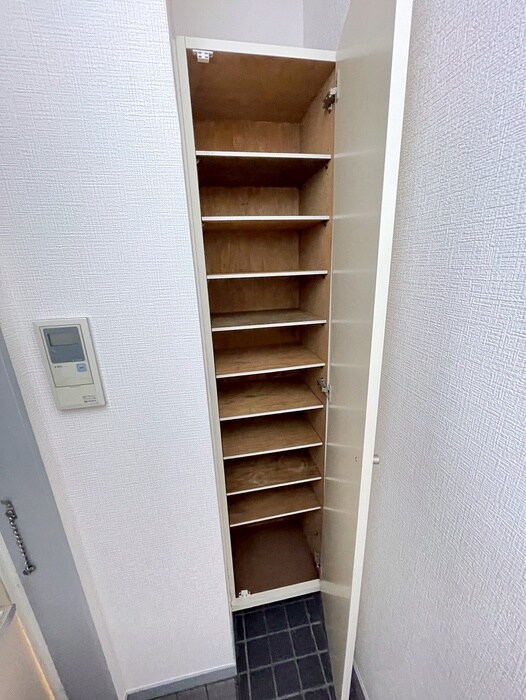 物件内観写真16　(靴箱)